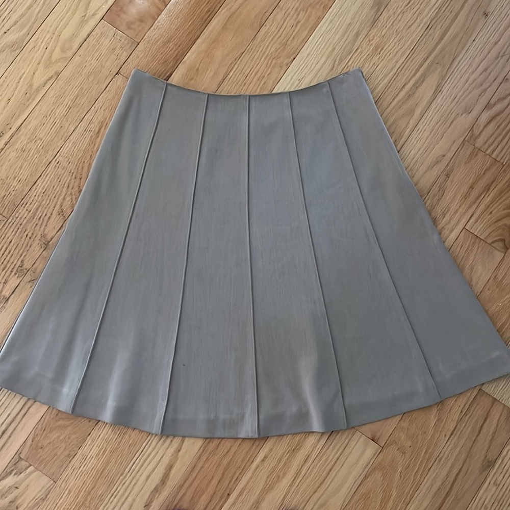 Valerie Stevens skirt beige size 10